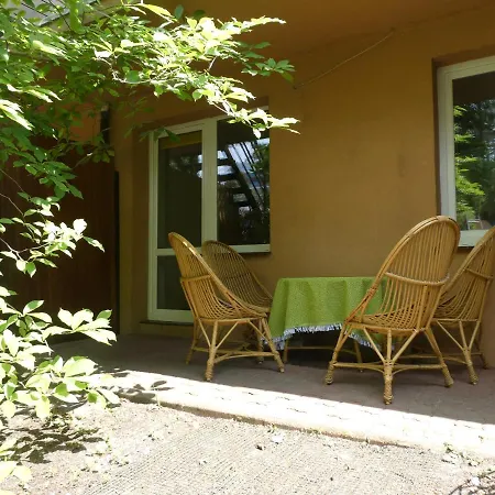 Samodzielny 2-Dwupokojowy Apartament Z Ogrodem I Garazem Miedzyzdroje Exterior foto