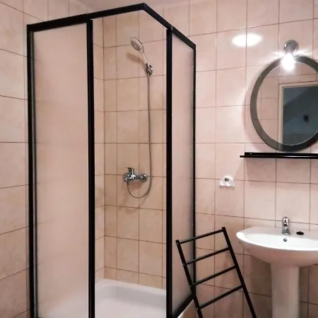 Samodzielny 2-Dwupokojowy Apartament Z Ogrodem I Garazem Miedzyzdroje Exterior foto
